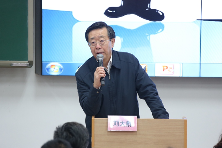 C64R9631_副本.jpg