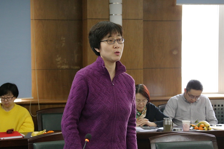 Y:\2019年新闻稿\20190118离退休老师座谈会\研究生院党委副书记、常务副院长刘瀛弢做2018年研究生教育总结及2019年工作思路汇报.jpg
