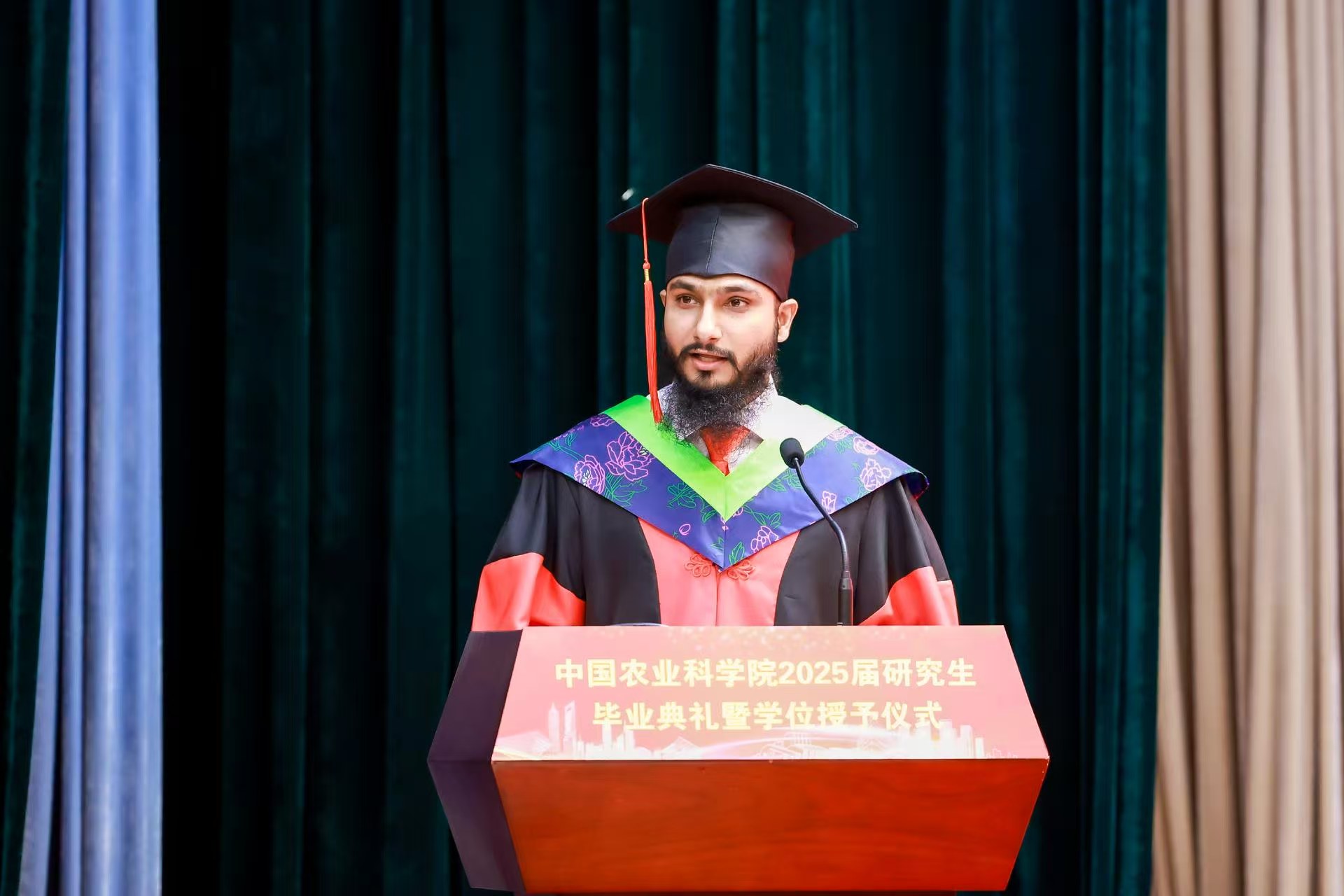 6-2025届巴基斯坦籍博士留学生ALI MUHAMMAD YASIR发言.jpg